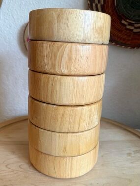 Vintage Winsome Wood natural beachwood salad bowls made in Thailand set of 7